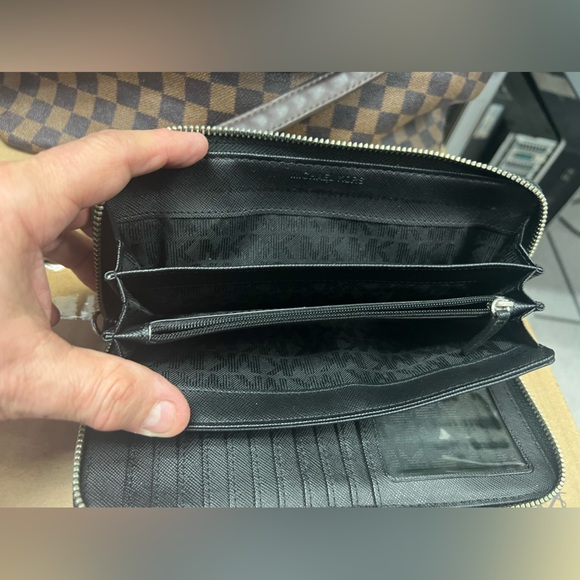 Coach wallet - Picture 3 of 3